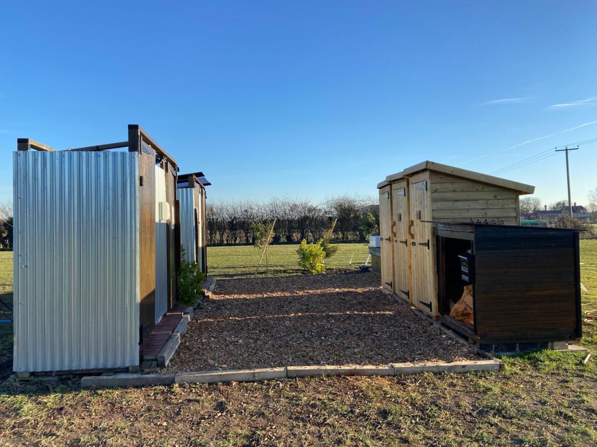 Fen Meadows Glamping - Luxury Cabins And Bell Tents Κέμπριτζ Εξωτερικό φωτογραφία