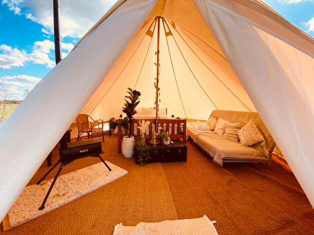Fen Meadows Glamping - Luxury Cabins And Bell Tents Κέμπριτζ Εξωτερικό φωτογραφία