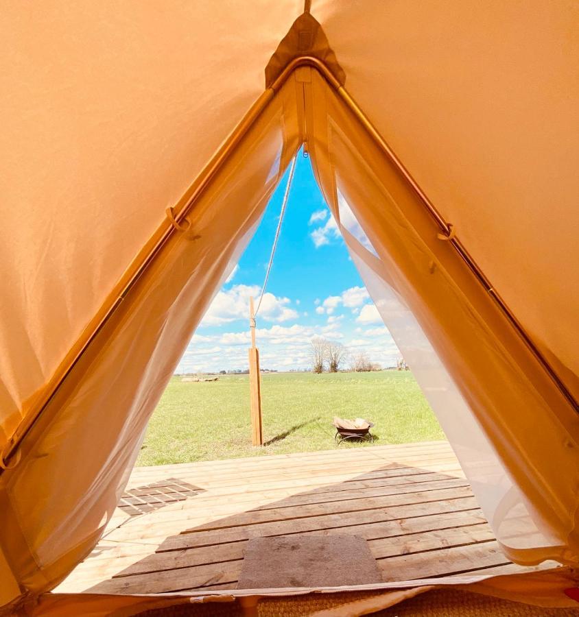 Fen Meadows Glamping - Luxury Cabins And Bell Tents Κέμπριτζ Εξωτερικό φωτογραφία
