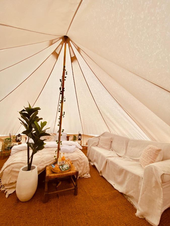 Fen Meadows Glamping - Luxury Cabins And Bell Tents Κέμπριτζ Εξωτερικό φωτογραφία